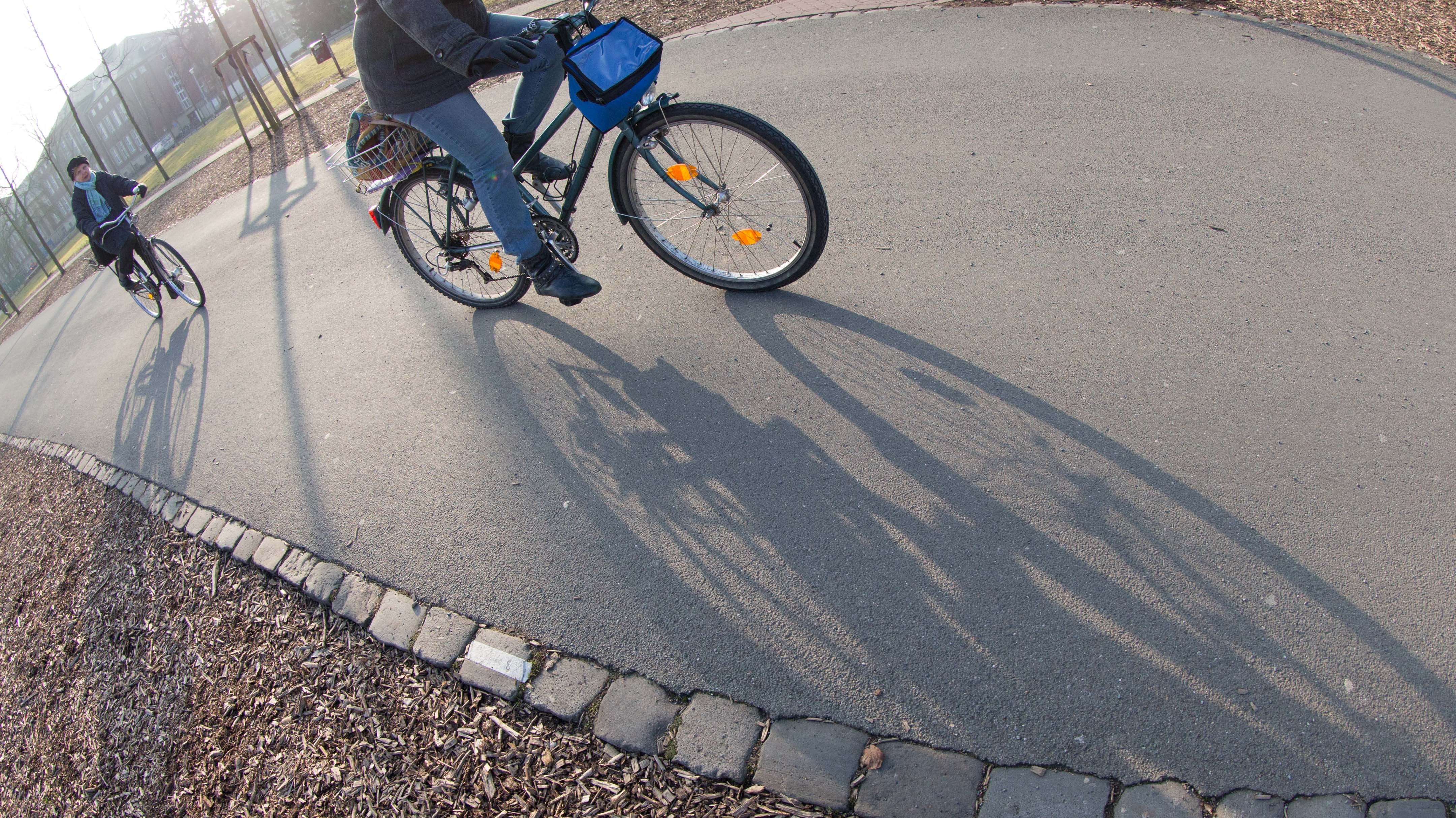 Gegenwartsgedränge (2/3) - Mit dem Fahrrad durch die Stadt - Phase Gelb:  heute
