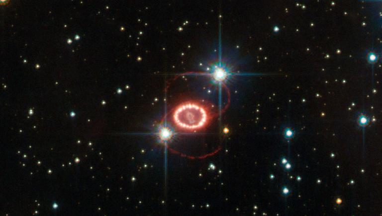 Die Supernova 1987A - hier Ende 2011 beobachtet - war die hellste Sternexplosion am Himmel seit fast 400 Jahren