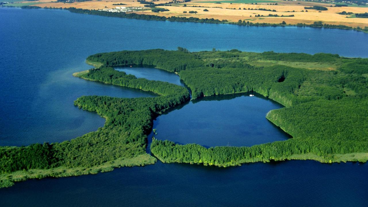 Luftaufnahme des Schweriner Sees in Mecklenburg-Vorpommern