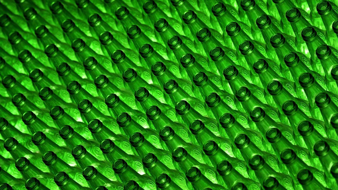 Leere Grüne Flaschen