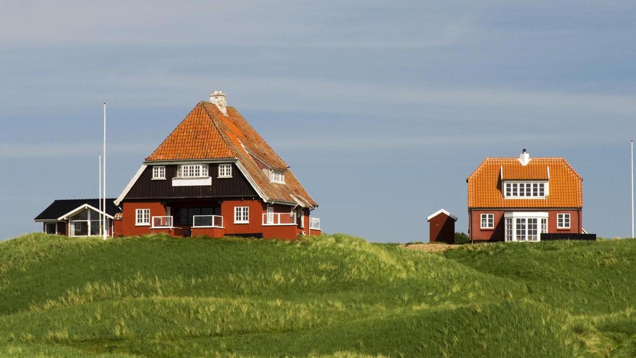 Häuser auf einer Düne in Lönstrup, Jütland, Dänemark