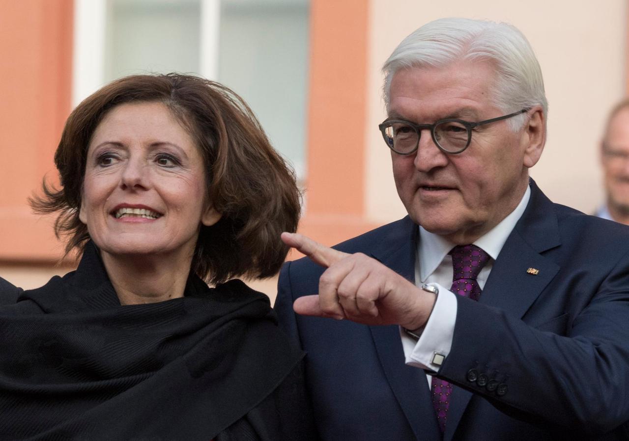 Bundestagspräsidentin Dreyer und Bundespräsident Steinmeier bei der zentralen Feier zum Tag der Deutschen Einheit in Mainz.