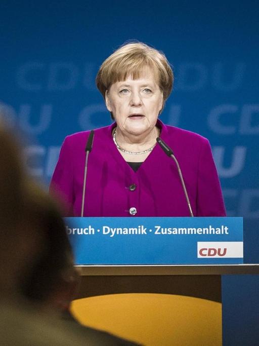Bundeskanzlerin Angela Merkel, CDU, haelt eine Rede im Rahmen des 30. Parteitags der CDU Deutschland in Berlin, 26.02.2018.