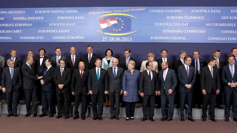 Die Mitglieds-Länder der EU haben sich auf einen Finanz-Plan geeinigt (Bild: picture alliance / dpa / Thierry Roge)