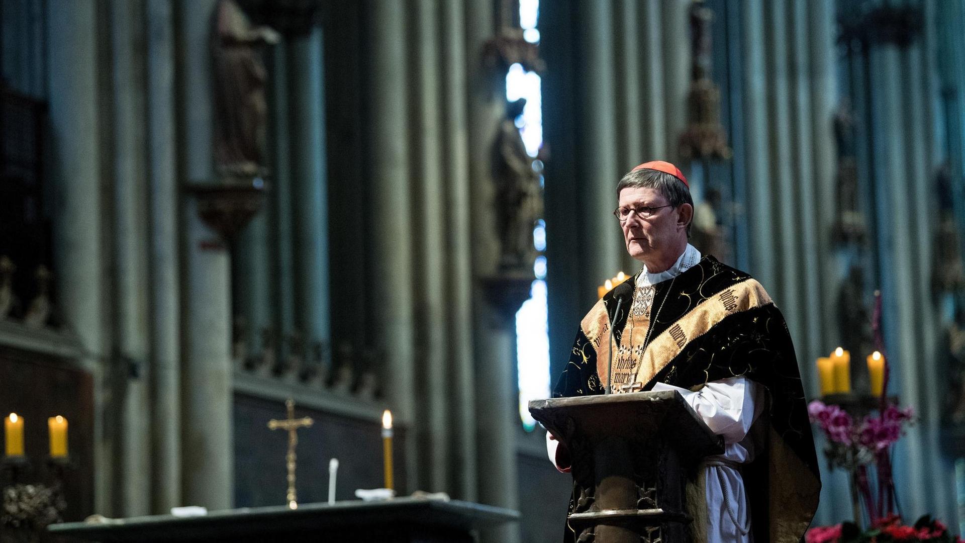 Der Kölner Erzbischof Rainer Maria Woelki bei einer Messe im Dom