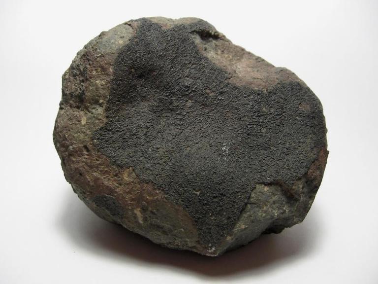 Meteoriten zeigen eine typische, schwarze "Brandkruste" Meteoriten zeigen eine typische, schwarze "Brandkruste"