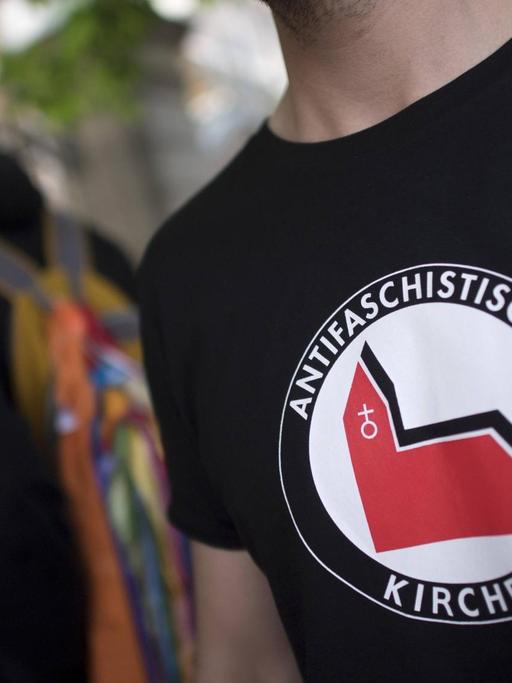 Protestshirt "Antifasistische Kirchen" gegen den Auftritt der AfD-Politikerin Anette Schultner beim Kirchentag am 25.05.2017 in Berlin