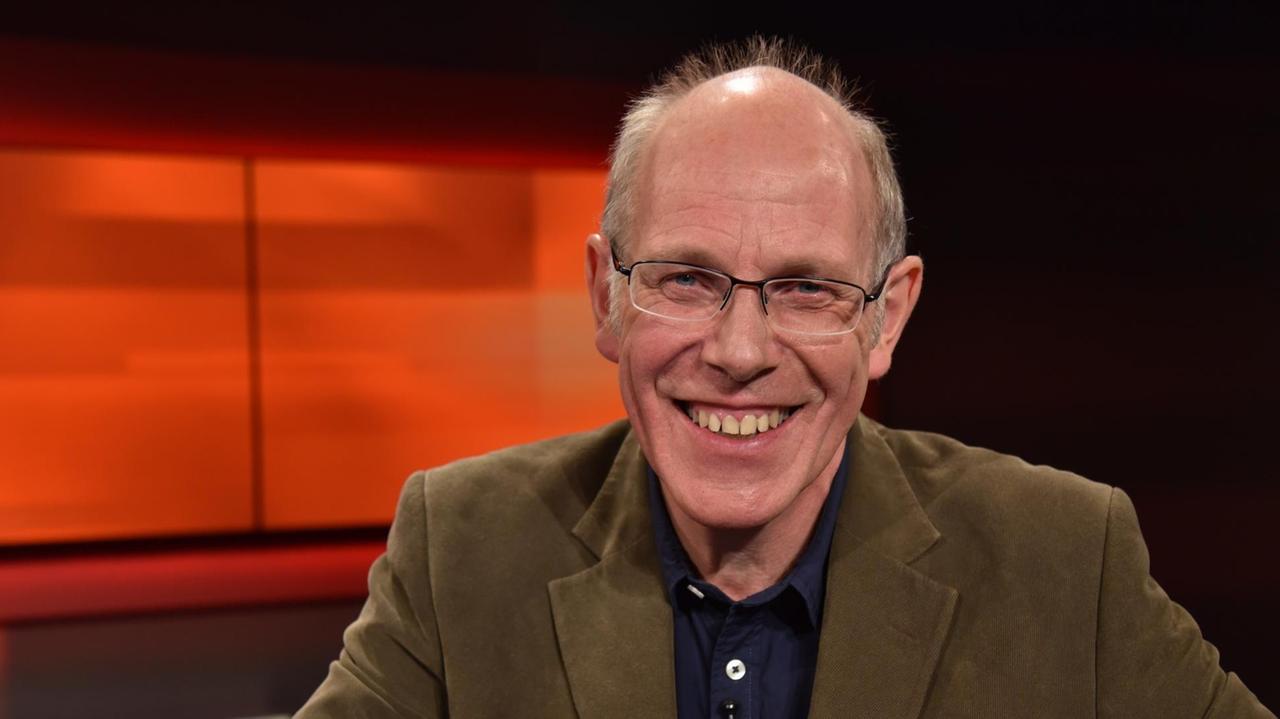 Der britische Schriftsteller James Hawes zu Gast in der ARD Talkshow " Hart aber Fair "