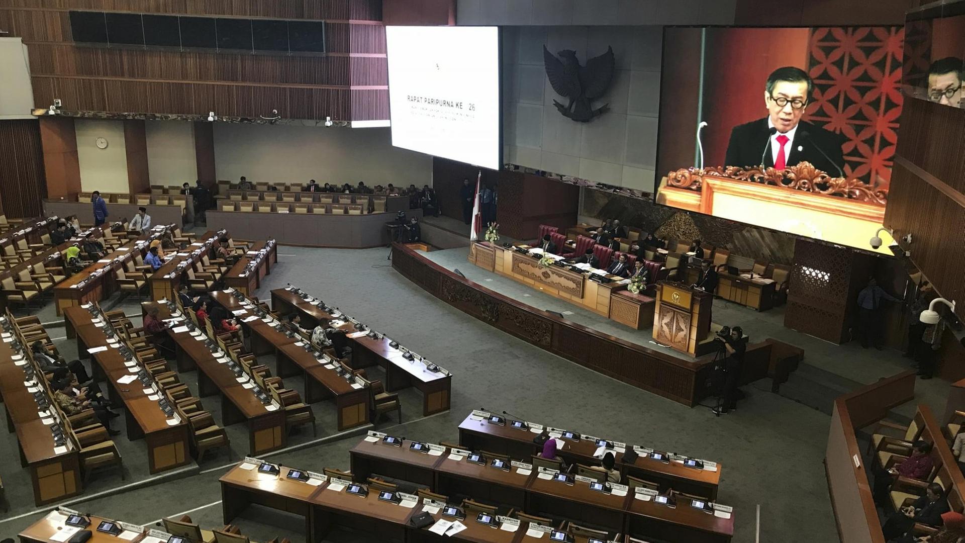 Yasonna Laoly, Justizminister von Indonesien, spricht am 25. Mai 2018 im Parlament.