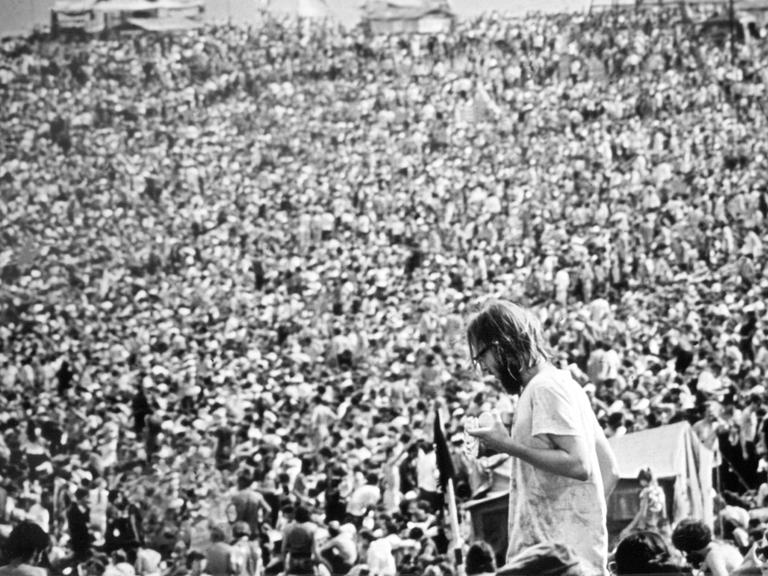 Blick auf die zahlreichen Besucher des legendären Woodstock-Festivals.