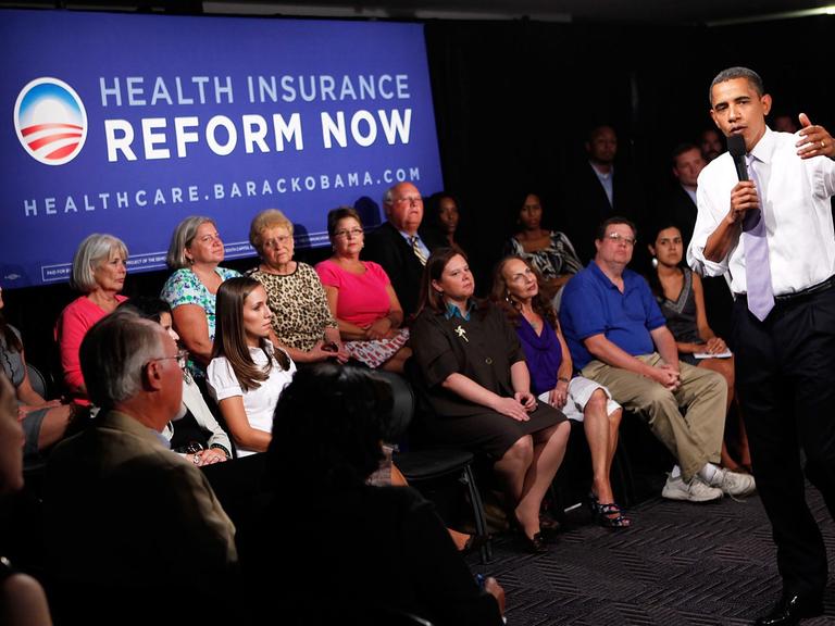Barack Obama beantwortet Fragen zu seinen Plänen in Sachen Gesundheitsreform (August 2009 in Washington).