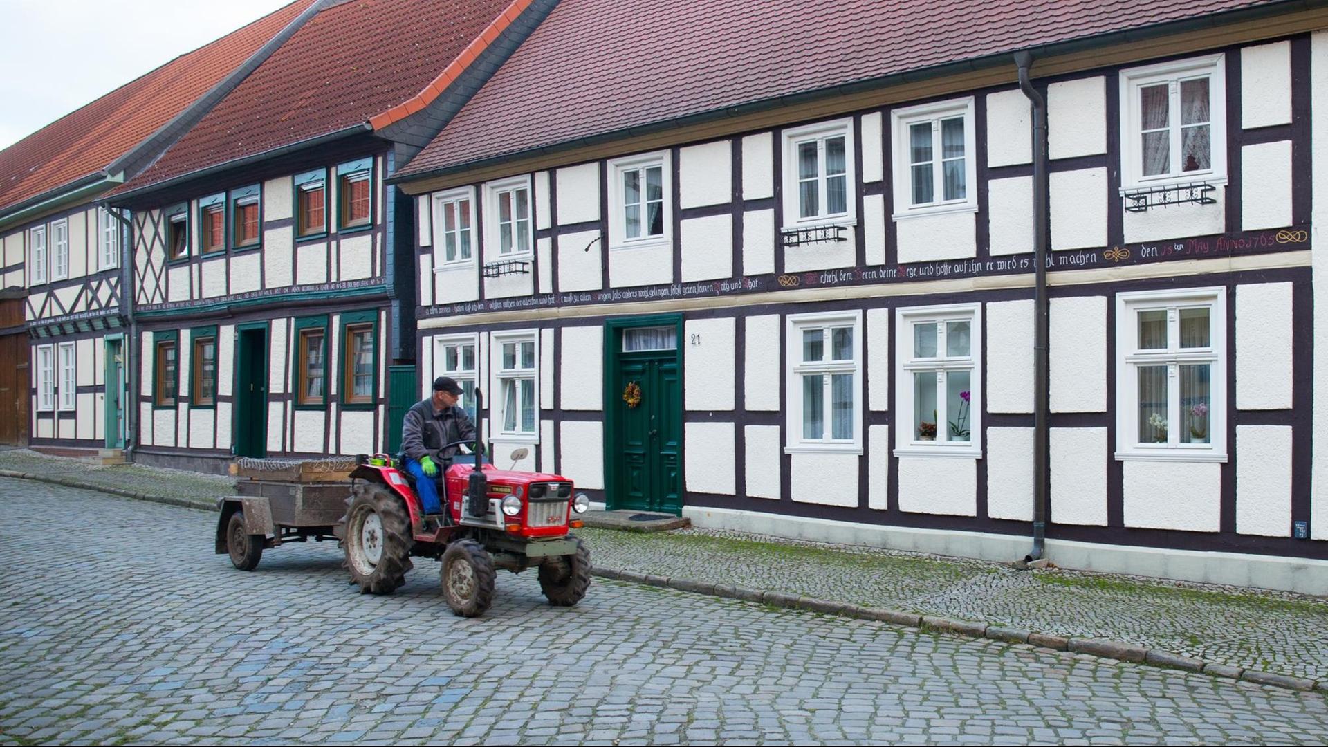 Kleinstadt-Idylle herrscht am 19.11.2015 in Kalbe/Milde (Sachsen-Anhalt). In der über 1.000 Jahre alten Stadt im Altmarkkreis Salzwedel leben 7.800 Einwohner.