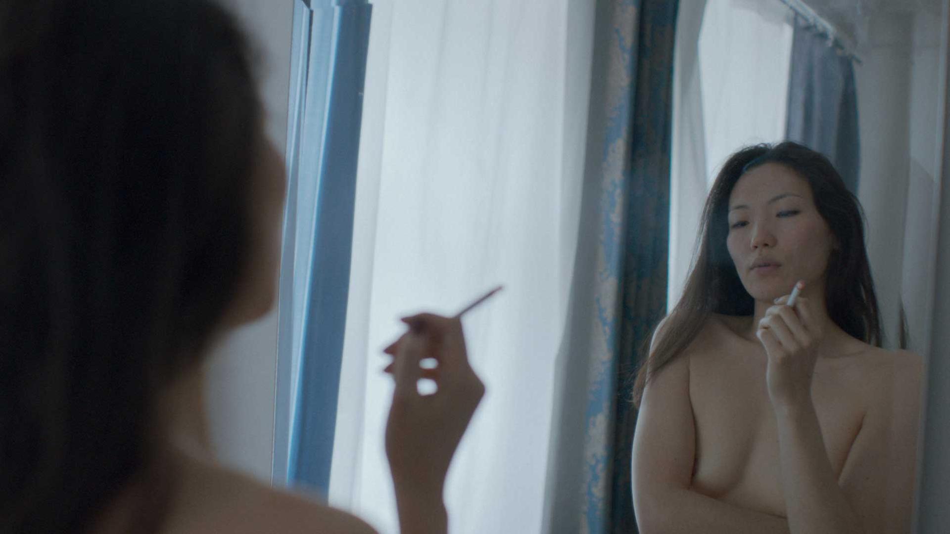Regisseurin Uisenma Borchu - in der Hauptrolle ihres Filmes "Schau mich an" (2016).