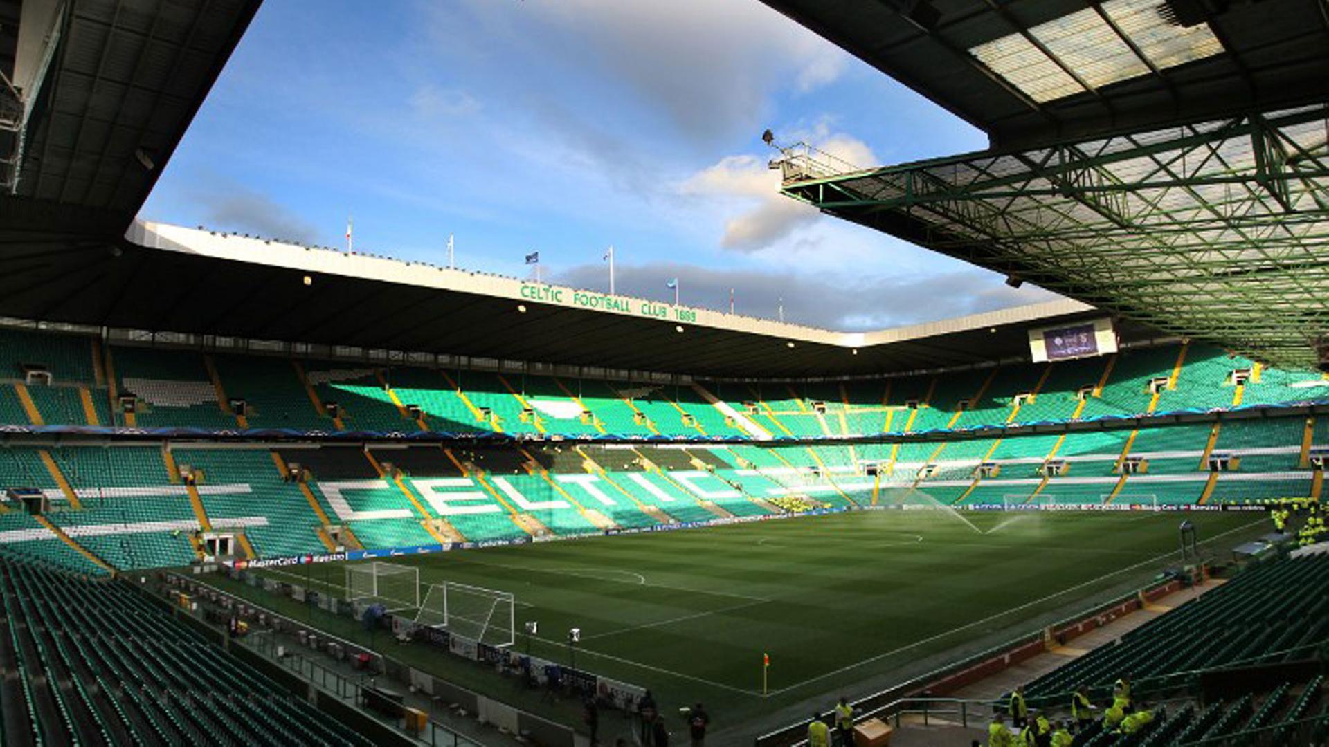 Das Innere des Parkhead Stadium, dem Heimatstadion des Fußballvereins von Celtic Glasgow