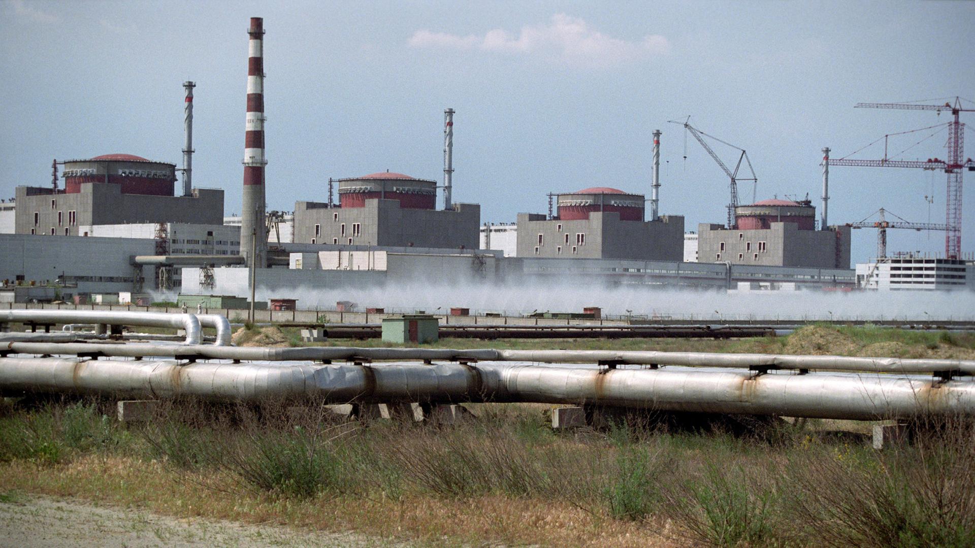 Blick auf die Atomreaktoren in Saporoschje in der Südostukraine.