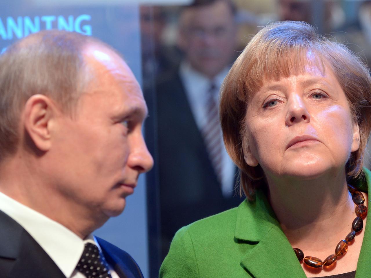 Wladimir Putin und Angela Merkel (Archivfoto April 2013)