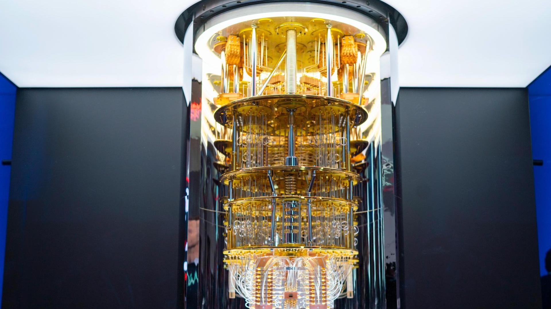 USA, Las Vegas: Ein IBM-Quantencomputer der Serie «Q System One» steht bei der CES 2020. USA, Las Vegas: Ein IBM-Quantencomputer der Serie «Q System One» steht bei der CES 2020.