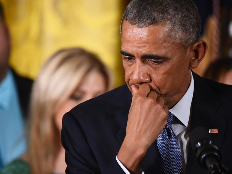 US-Präsident Obama erinnert mit Tränen in den Augen an den Amoklauf in Newton 2012.