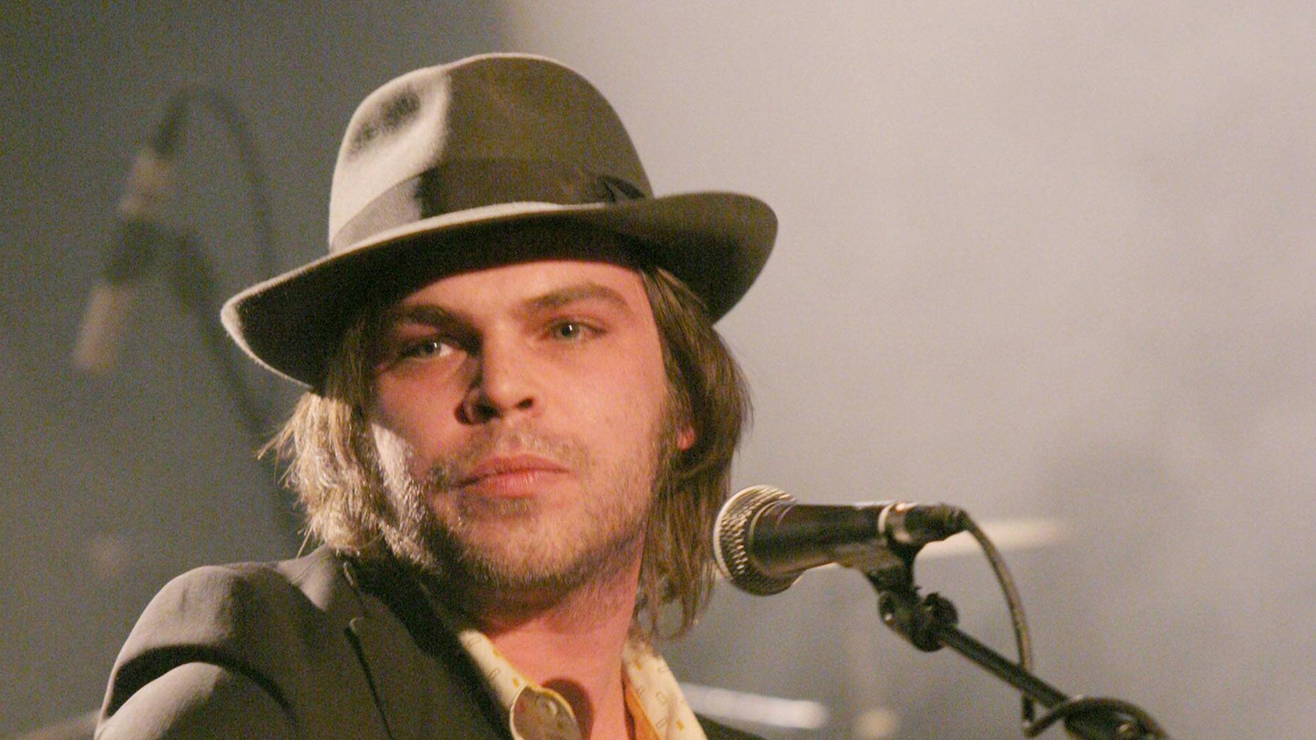 Gaz Coombes bei einem Auftritt 2011.
