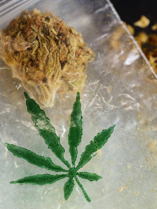 Eine Joint und Marihuana