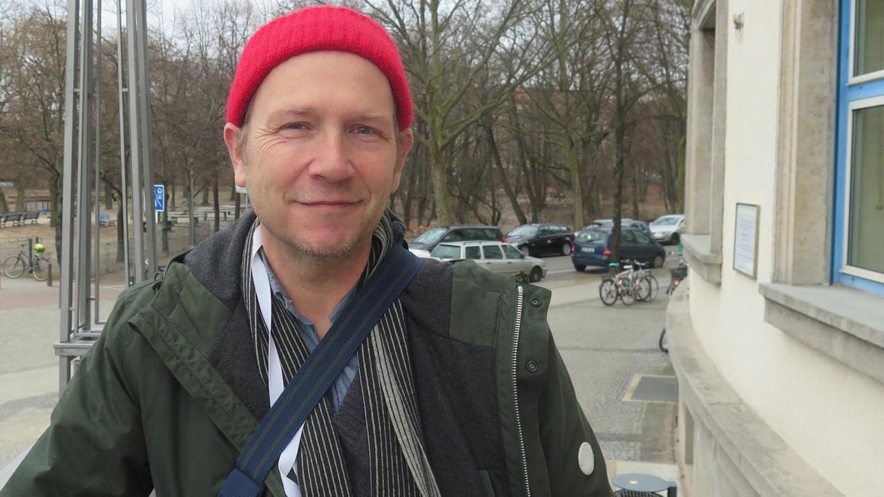 Der Musiker Sam Prekop vor seinem Besuch im Funkhaus von Deutschlandradio Kultur in Berlin