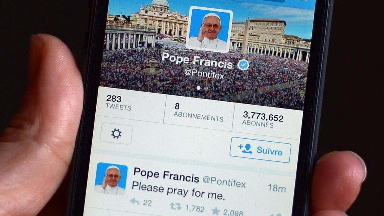 Ein prominentes Vorbild: Papst Franziskus twittert "Please pray for me"
