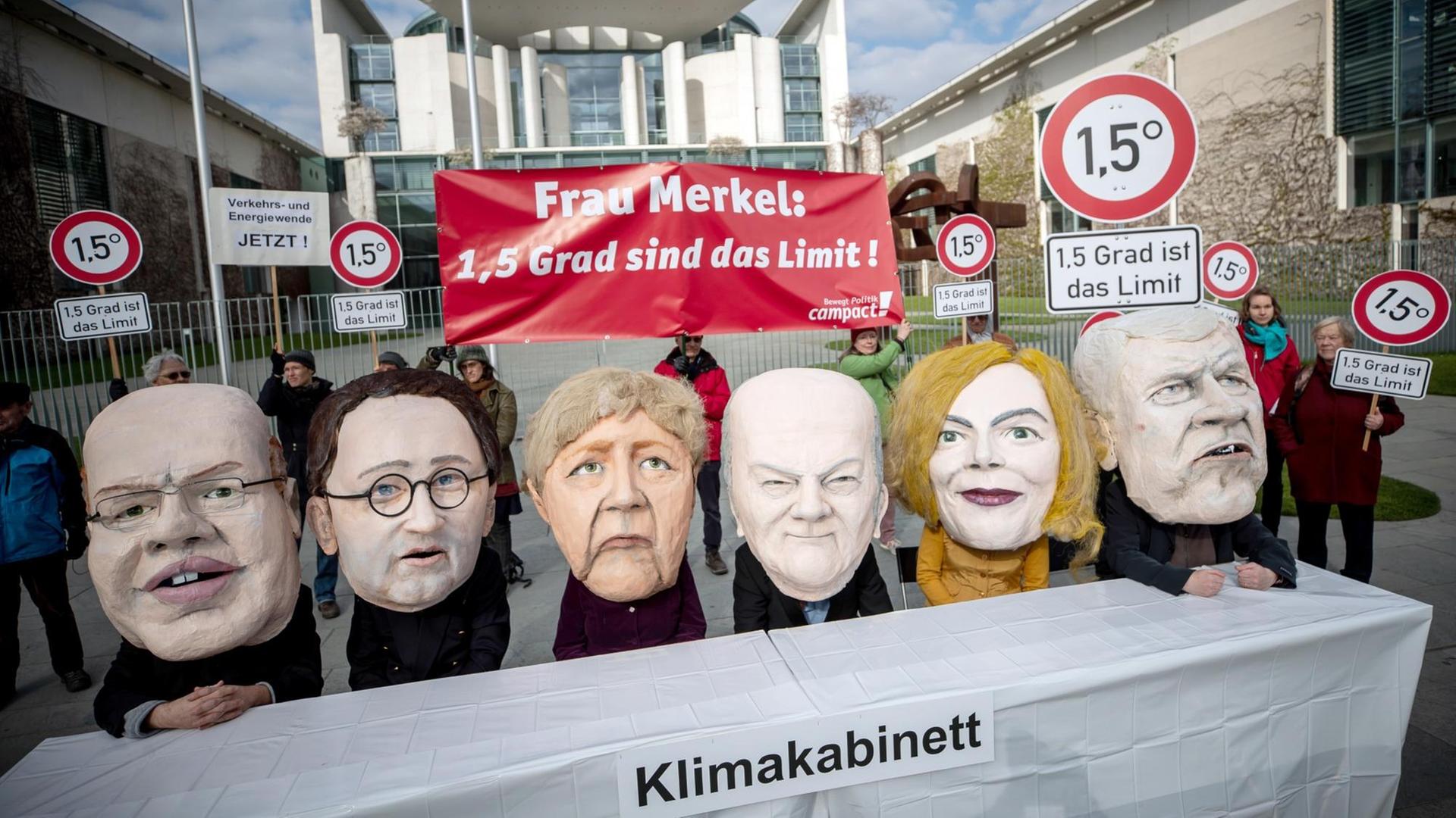 Protestaktion zum Klimaschutz vor dem Bundeskanzleramt