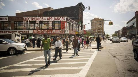 The Hub in the Bronx in New York Pedestrians cross an intersection in the Hub in the Bronx in New York on Saturday, August 1, 2015. ( PUBLICATIONxNOTxINxUSAxUK RICHARDxB.xLEVINE The Hub in The Bronx in New York pedestrians Cross to intersection in The Hub in The Bronx in New York ON Saturday August 1 2015 PUBLICATIONxNOTxINxUSAxUK RICHARDxB xLEVINE
