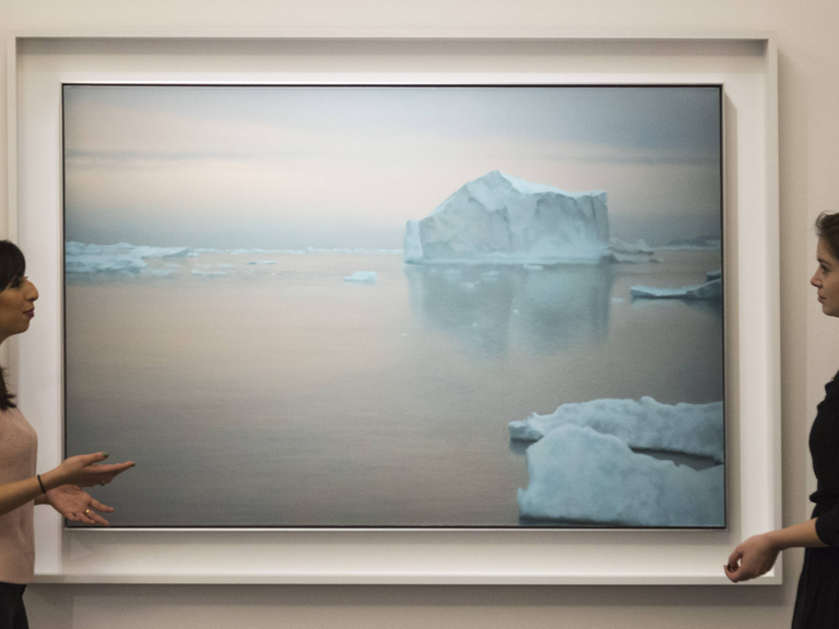 Das Landschaftsgemälde "Eisberg" des Kölner Künstlers Gerhard Richter hat bei einer Auktion in London einen Rekordpreis erzielt.