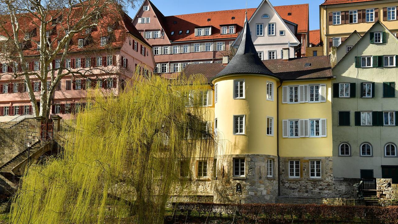 Außenansicht des Hölderlinturms in Tübingen