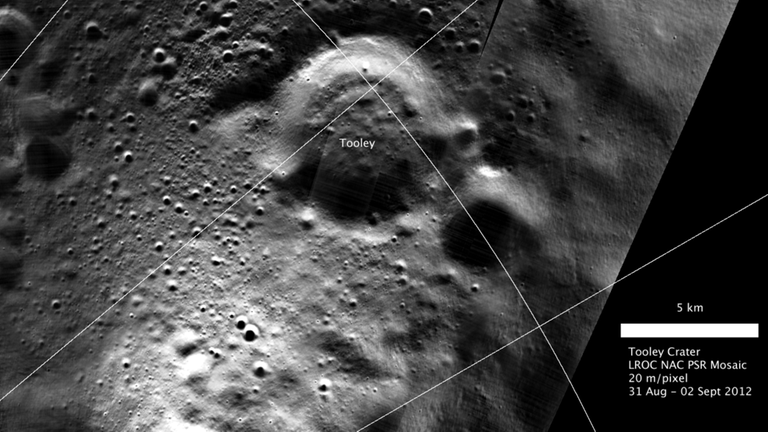 Benannt nach einem großen "Mondmenschen": der Krater Tooley nahe dem Mondsüdpol