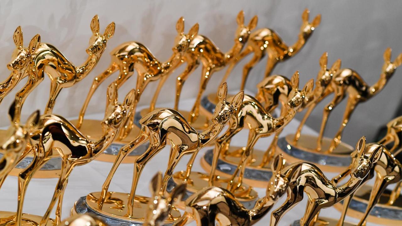 Einige goldene Bambis.