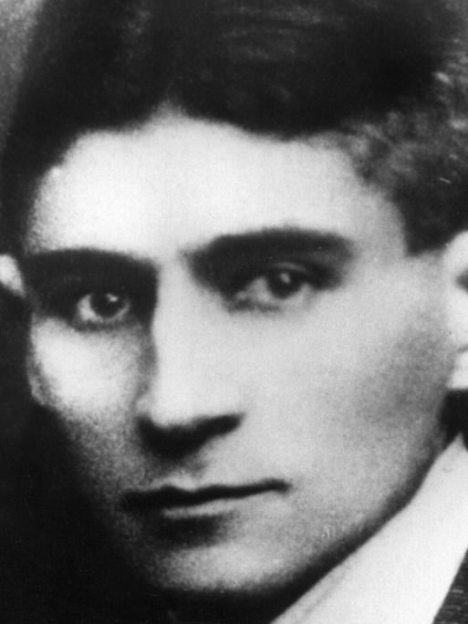 Undatiertes Porträt des österreichischen Schriftstellers Franz Kafka (1883-1924)
