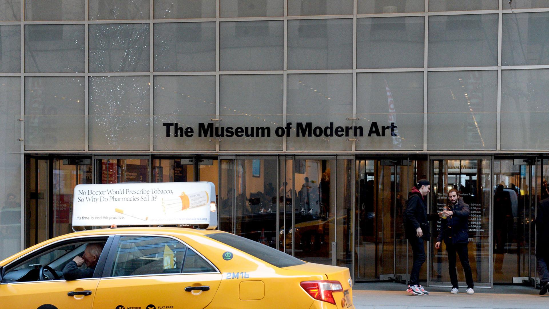 Der Eingang des Museum of Modern Art, MoMA, in New York