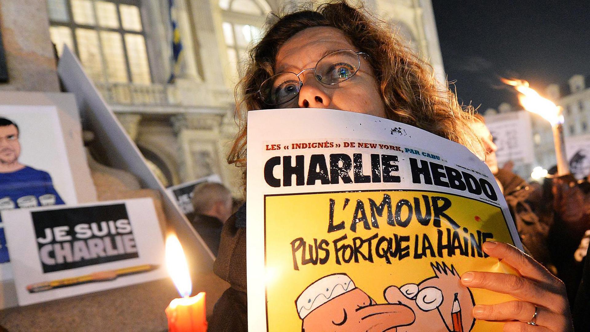 Nach dem Anschlag auf "Charlie Hebdo" gab es viele Zeichen der Solidarität - auch international (wie hier in Turin).