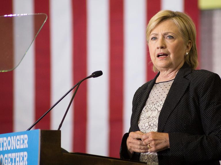 Hillary Clintons Gesundheit ist mit ihrer Lungenentzündung zum wichtigen Thema im Wahlkampf geworden.