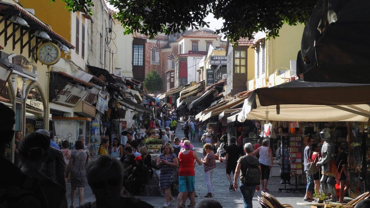 Die historische Altstadt von Rhodos ist ein Touristen-Magnet