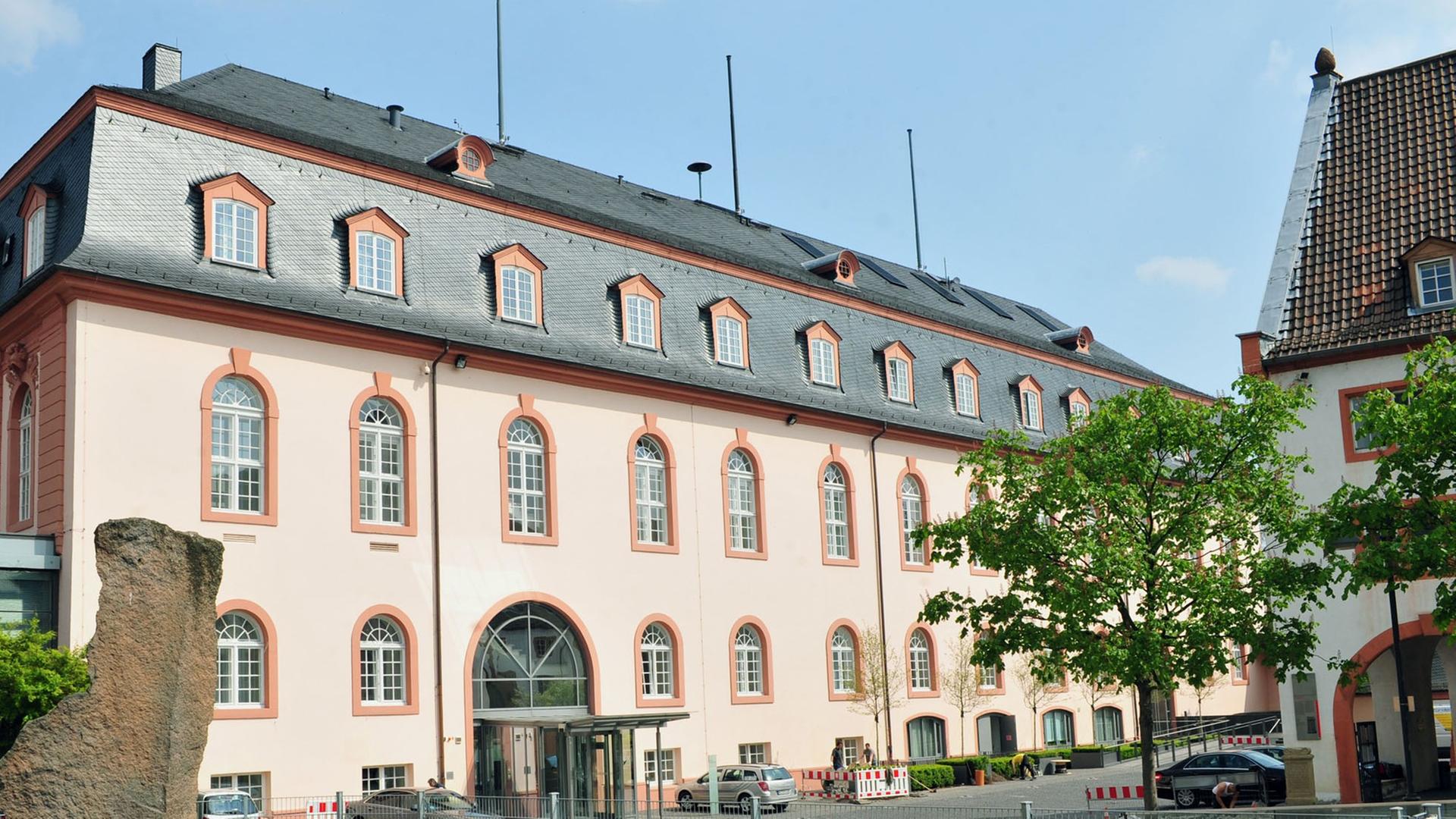 Außenansicht des Landtages in der rheinland-pfälzischen Landeshauptstadt Mainz.