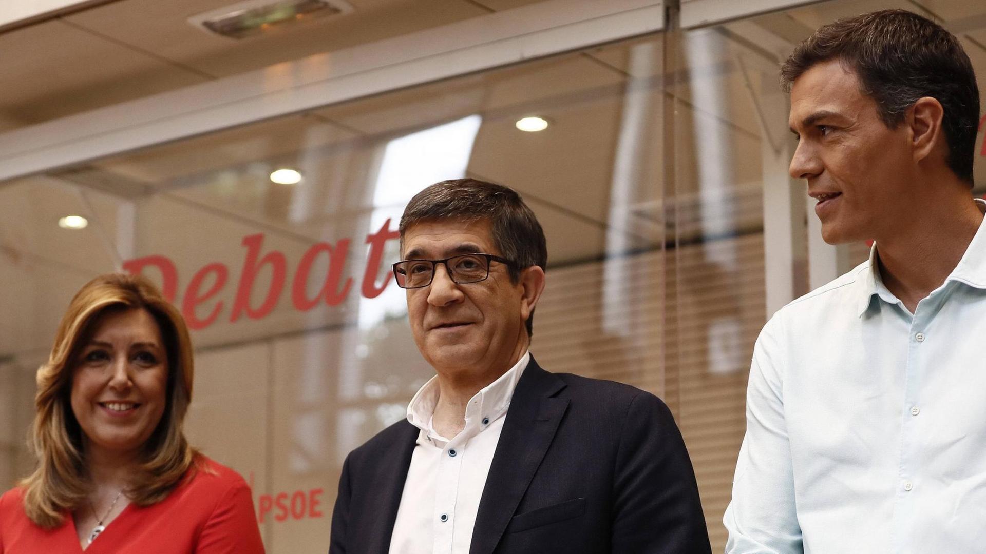 Die Kandidaten um die Spitze der PSOE: Susana Diaz (li.) mit Patxi Lopez und Pedro Sanchez (re.) im Mai 2017
