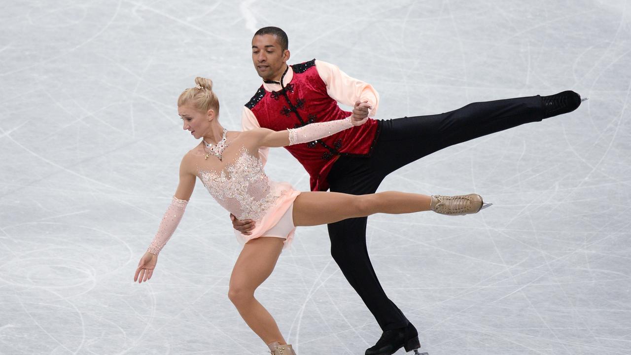 2403568 03/27/2014 Aliona Savchenko and Robin Szolkowy (Germany) perform during pairs' free skate at the 2014 World Figure Skating Championships in Saitama, Japan. Vladimir Pesnya/RIA Novosti