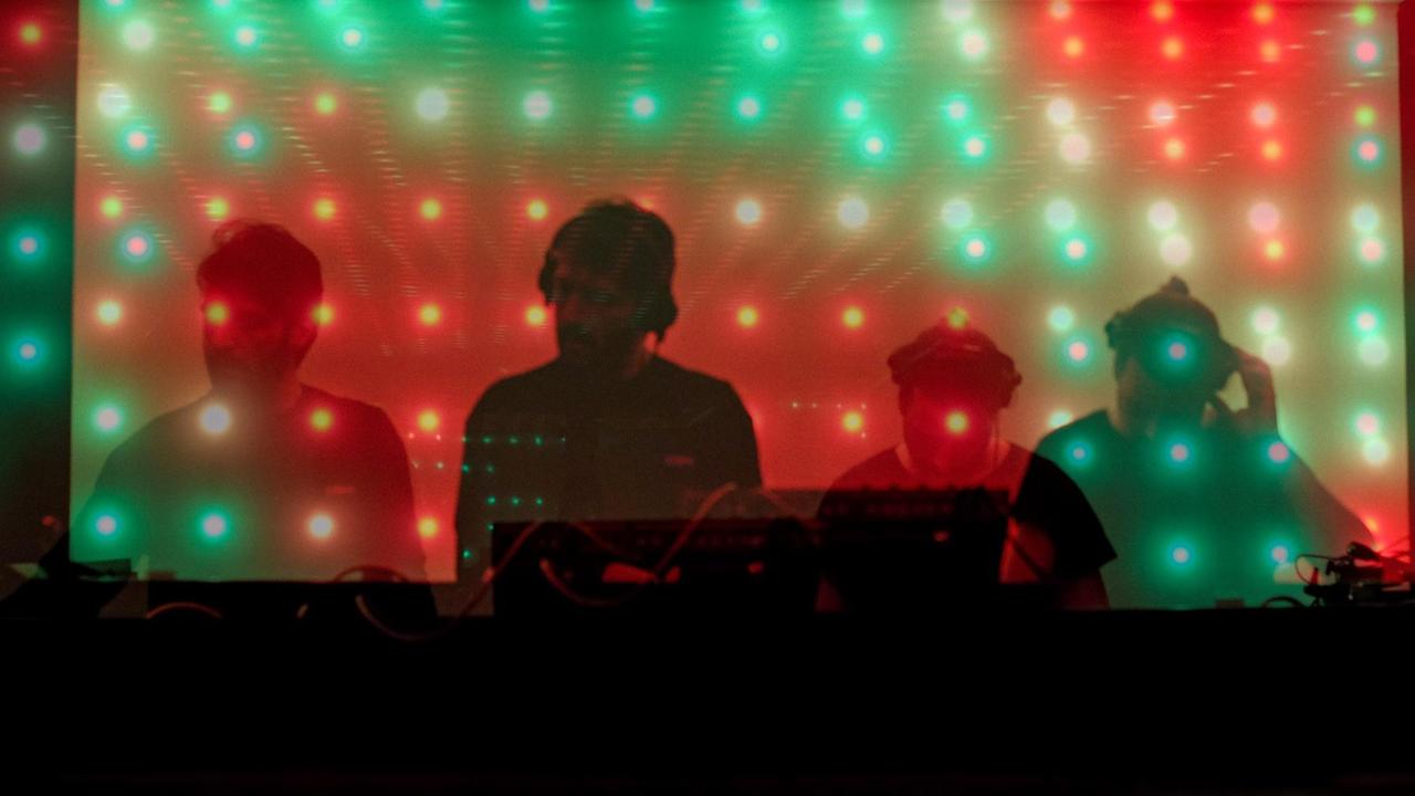 Berliner Clubszene musste mit Livestreams versuchen zu überleben. Berliner Clubszene musste mit Livestreams versuchen zu überleben.
