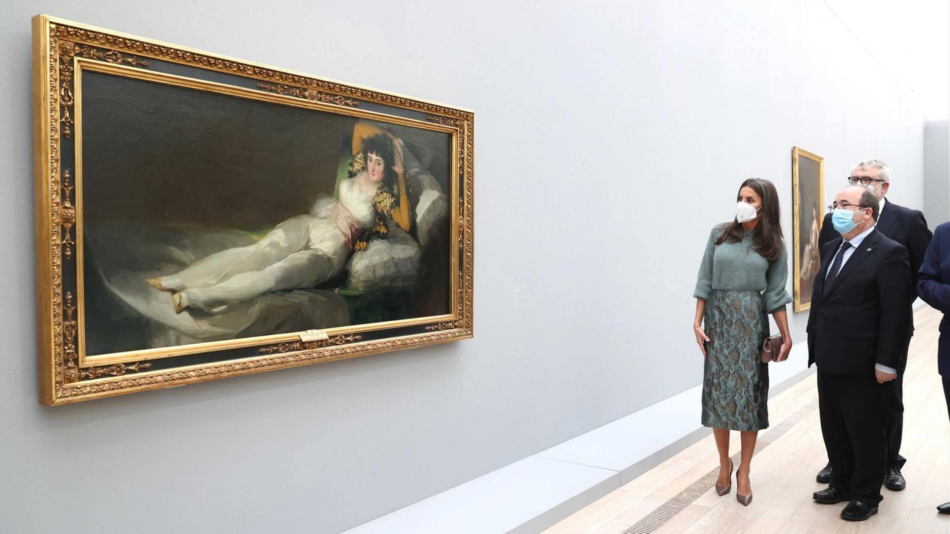 Königin Letizia besucht die Goya-Ausstellung der Fondation Beyeler in Basel.