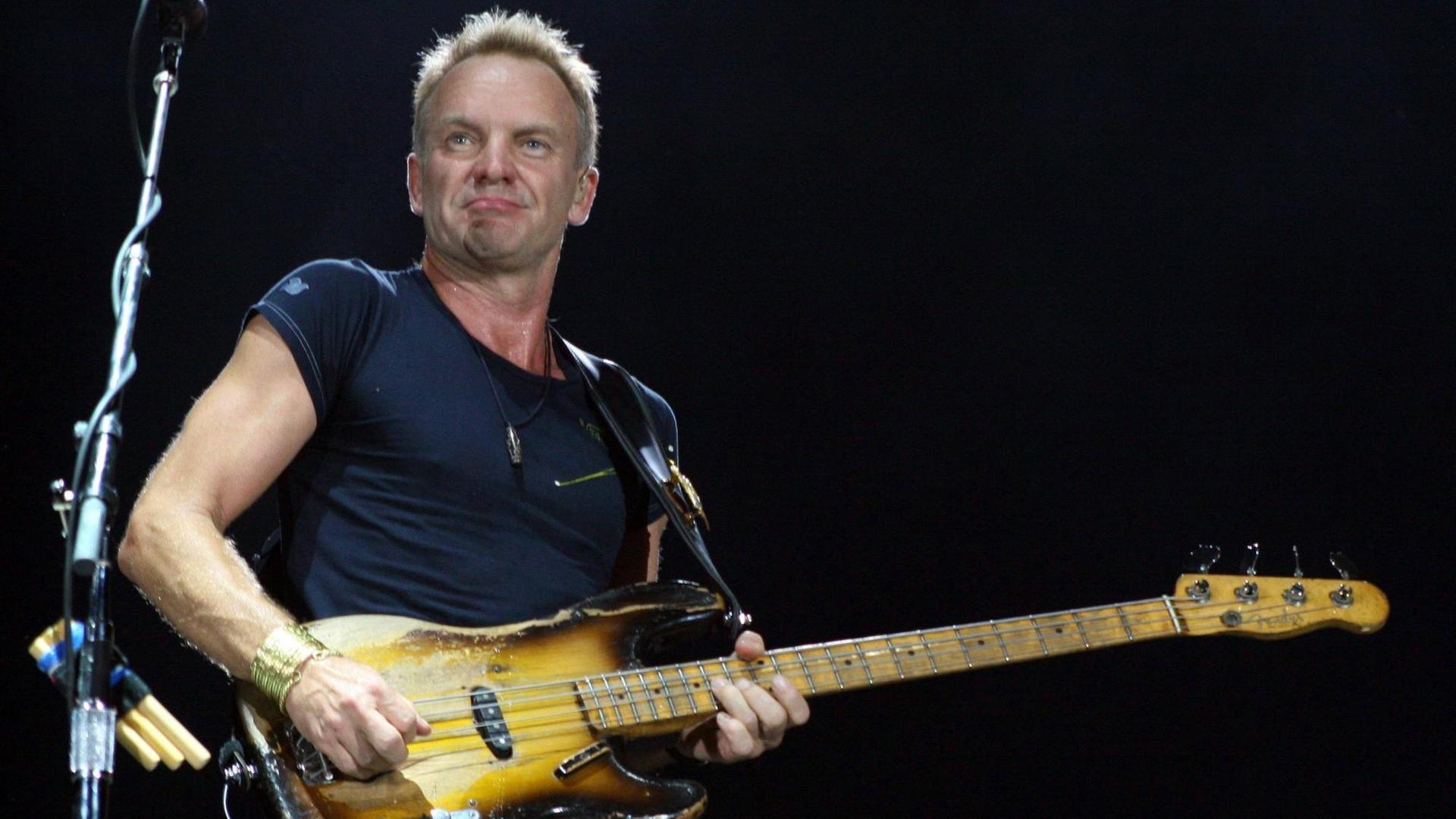 Der britische Musiker Sting während eines Konzertes in Rio.