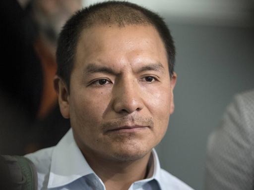 Der peruanische Kleinbauer Saúl Luciano Lliuya verklagt die RWE AG wegen Eigentumsbeeintraechtigung durch CO 2-Ausstoss.