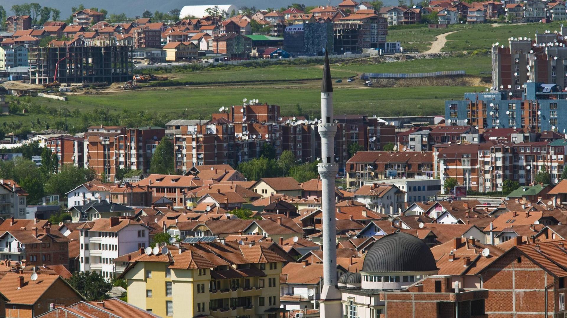 Eine Moschee in Pristina im Kosovo