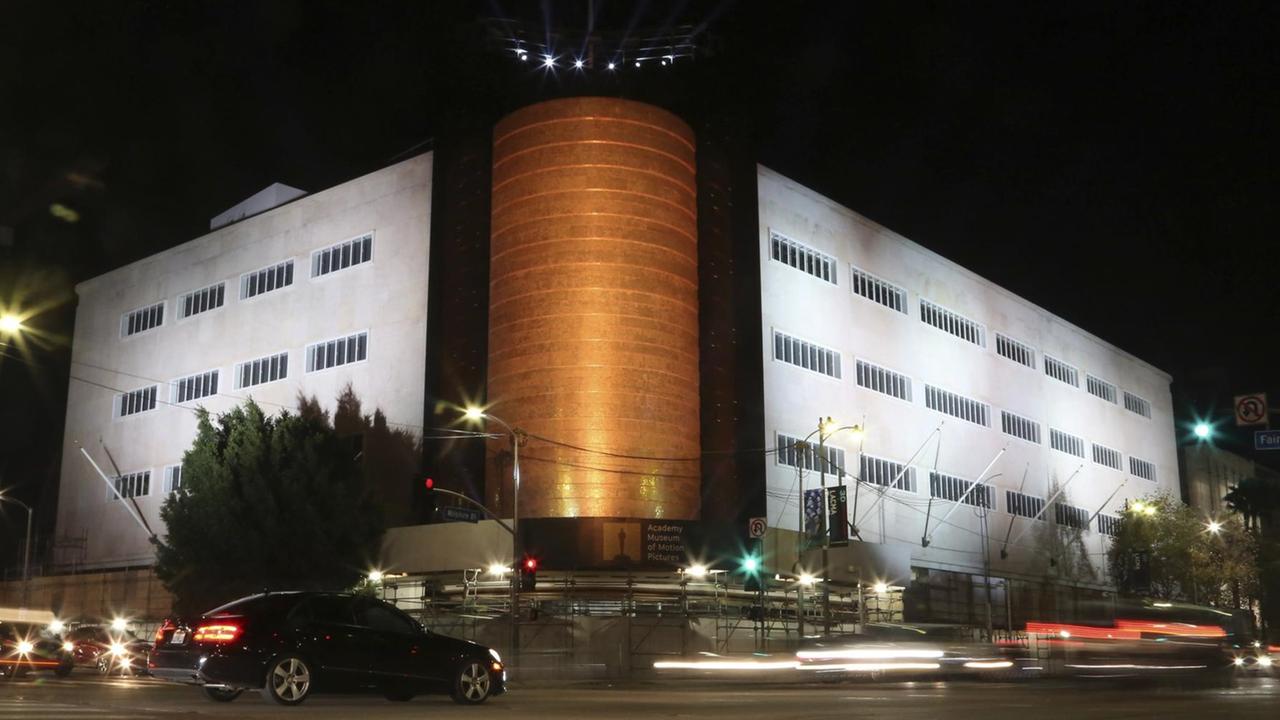 Die zum Hollywood-Museum umgebaute Fassade des Saban Building in Los Angeles Die zum Hollywood-Museum umgebaute Fassade des Saban Building in Los Angeles