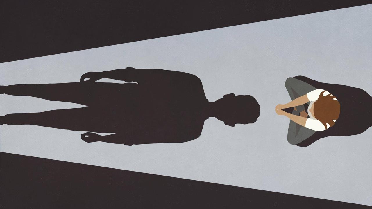 Illustration: Eine Frau sitzt auf dem Boden, der lange Schatten eines Mannes bedroht sie.