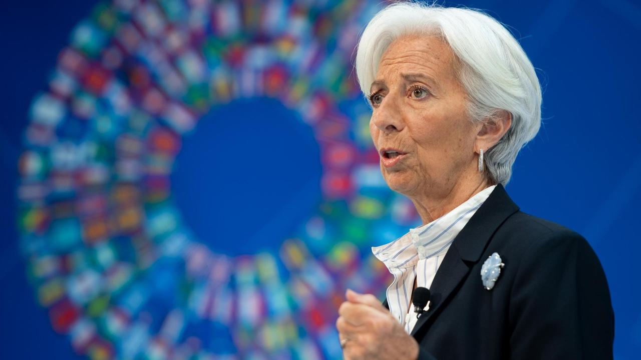 Christine Lagarde steht an der Spitze der Europäischen Zentralbank. Eine ihrer wichtigsten Aufgaben ist die Bekämpfung der Inflation.