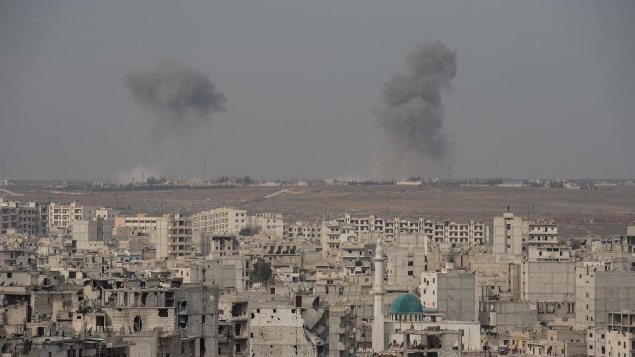 Ein Blick auf die vom Krieg zerstörte Stadt Aleppo in Syrien