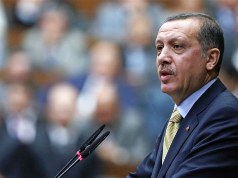 Der türkische Premierminister Tayyip Erdogan spricht im Parlament in Ankara, Türkei.